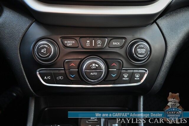 2018 Jeep Cherokee Latitude Plus / 4X4 / Cold Weather & Comfort & Convenience Pkg / Auto Start / Power & Heated Leather Seats / Heated Steering Wheel / Bluetooth / Aux & USB Input / Back Up Cam / Power Liftgate / Tow Pkg Anchorage AK