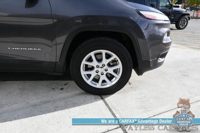 2018 Jeep Cherokee Latitude Plus / 4X4 / Cold Weather & Comfort & Convenience Pkg / Auto Start / Power & Heated Leather Seats / Heated Steering Wheel / Bluetooth / Aux & USB Input / Back Up Cam / Power Liftgate / Tow Pkg Anchorage AK