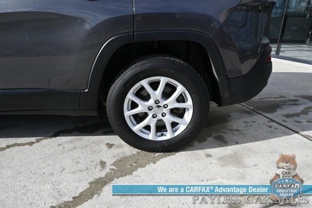 2018 Jeep Cherokee Latitude Plus / 4X4 / Cold Weather & Comfort & Convenience Pkg / Auto Start / Power & Heated Leather Seats / Heated Steering Wheel / Bluetooth / Aux & USB Input / Back Up Cam / Power Liftgate / Tow Pkg Anchorage AK