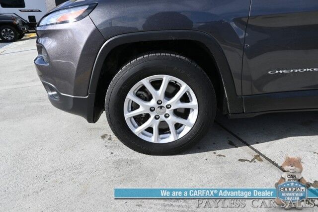 2018 Jeep Cherokee Latitude Plus / 4X4 / Cold Weather & Comfort & Convenience Pkg / Auto Start / Power & Heated Leather Seats / Heated Steering Wheel / Bluetooth / Aux & USB Input / Back Up Cam / Power Liftgate / Tow Pkg Anchorage AK