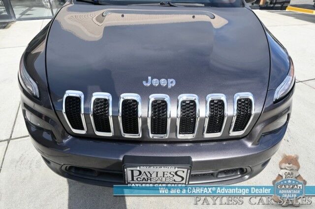 2018 Jeep Cherokee Latitude Plus / 4X4 / Cold Weather & Comfort & Convenience Pkg / Auto Start / Power & Heated Leather Seats / Heated Steering Wheel / Bluetooth / Aux & USB Input / Back Up Cam / Power Liftgate / Tow Pkg Anchorage AK
