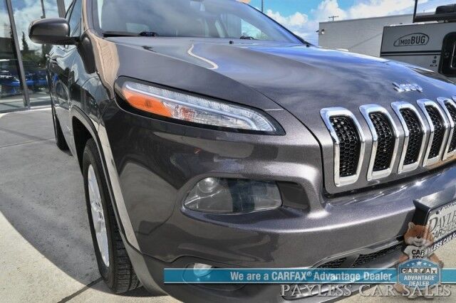 2018 Jeep Cherokee Latitude Plus / 4X4 / Cold Weather & Comfort & Convenience Pkg / Auto Start / Power & Heated Leather Seats / Heated Steering Wheel / Bluetooth / Aux & USB Input / Back Up Cam / Power Liftgate / Tow Pkg Anchorage AK