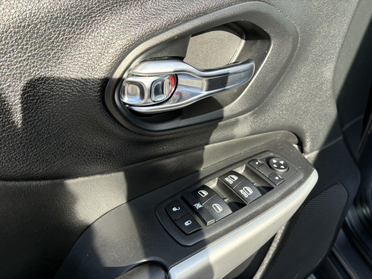 2018 Jeep Cherokee Latitude Plus Charlton MA