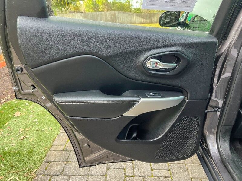 2018 Jeep Cherokee Latitude Plus Wilmington NC