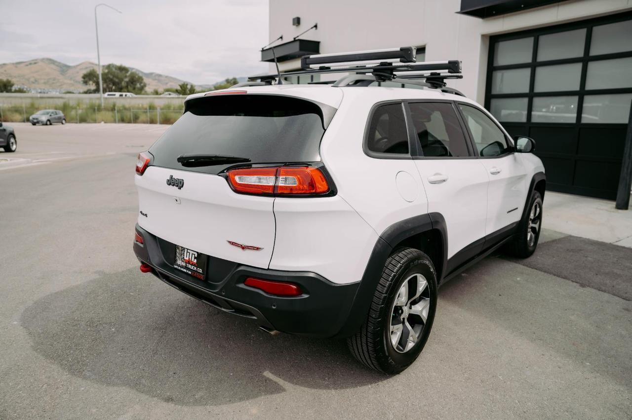 2018 Jeep Cherokee Trailhawk photo 9