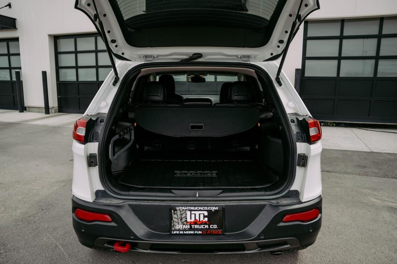 2018 Jeep Cherokee Trailhawk photo 10
