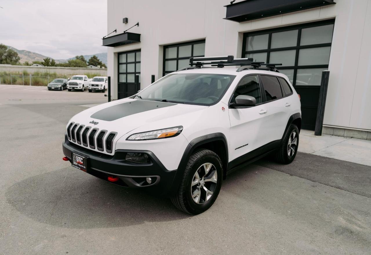 2018 Jeep Cherokee Trailhawk photo 3
