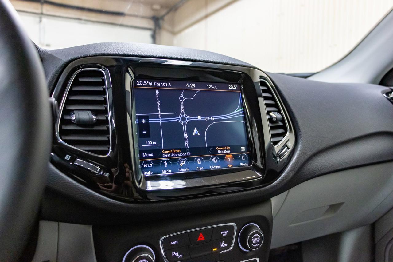 2018 Jeep Compass 4x4 Limited Leather Nav BCam Red Deer AB