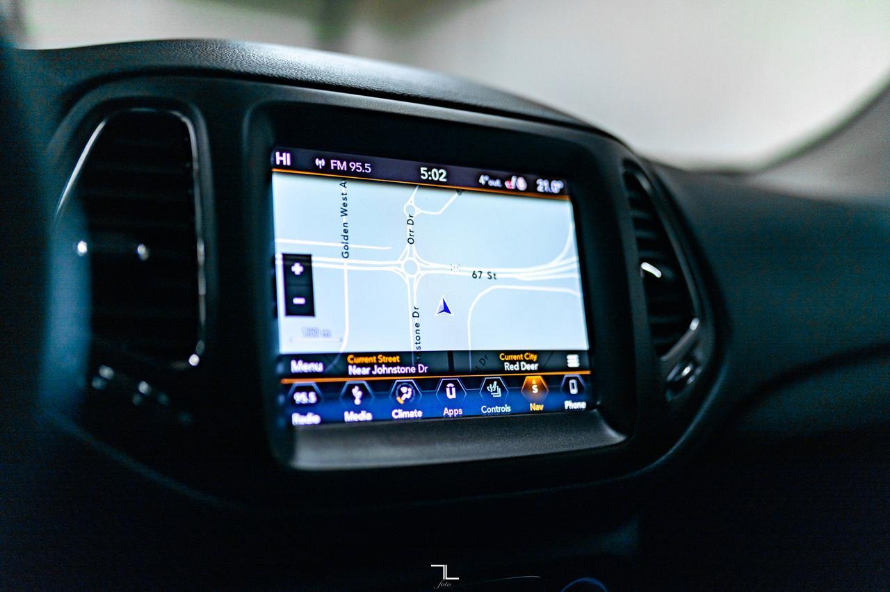 2018 Jeep Compass 4x4 Trailhawk Leather Roof Nav BCam Red Deer AB