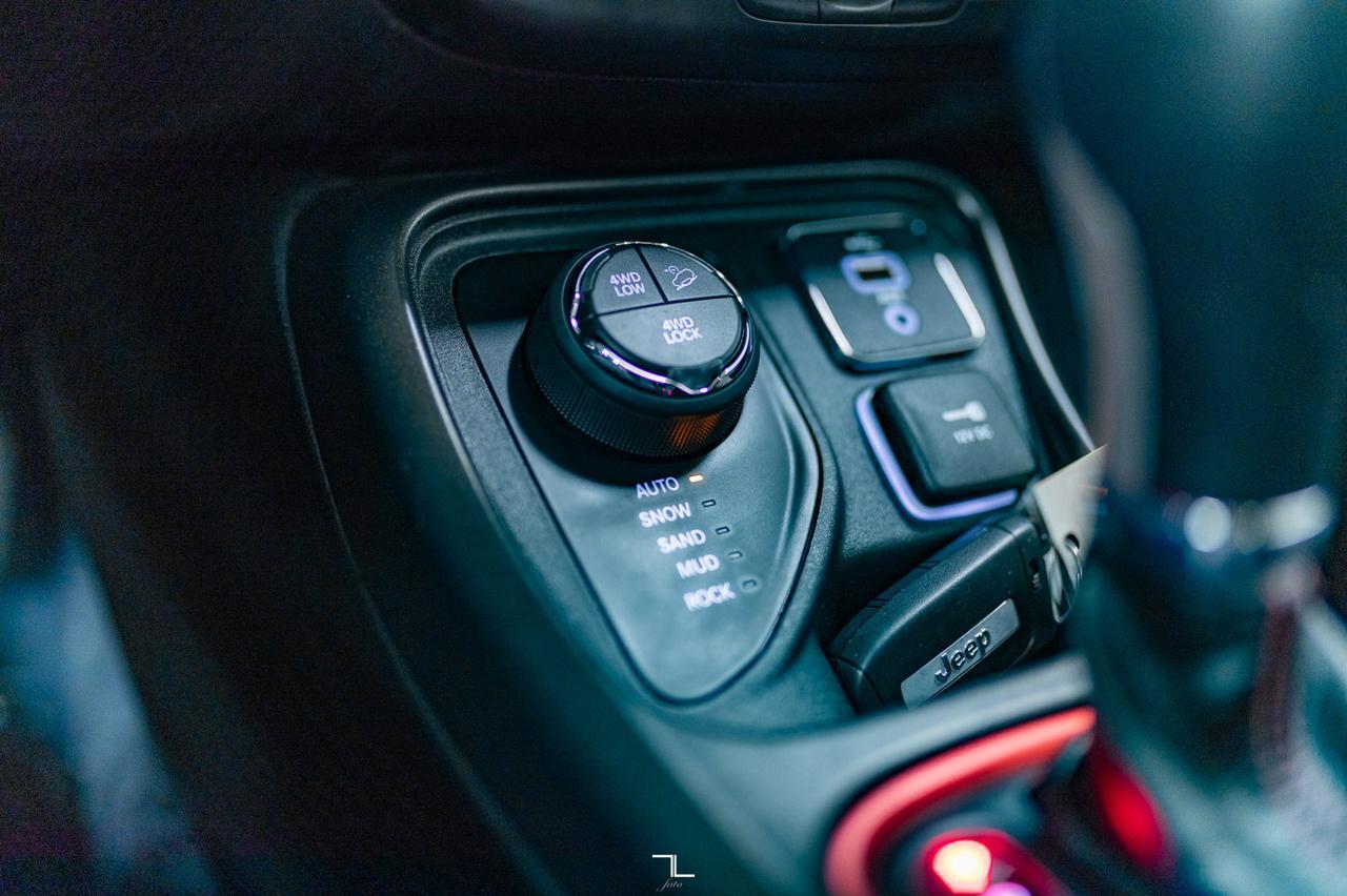 2018 Jeep Compass 4x4 Trailhawk Leather Roof Nav BCam Red Deer AB