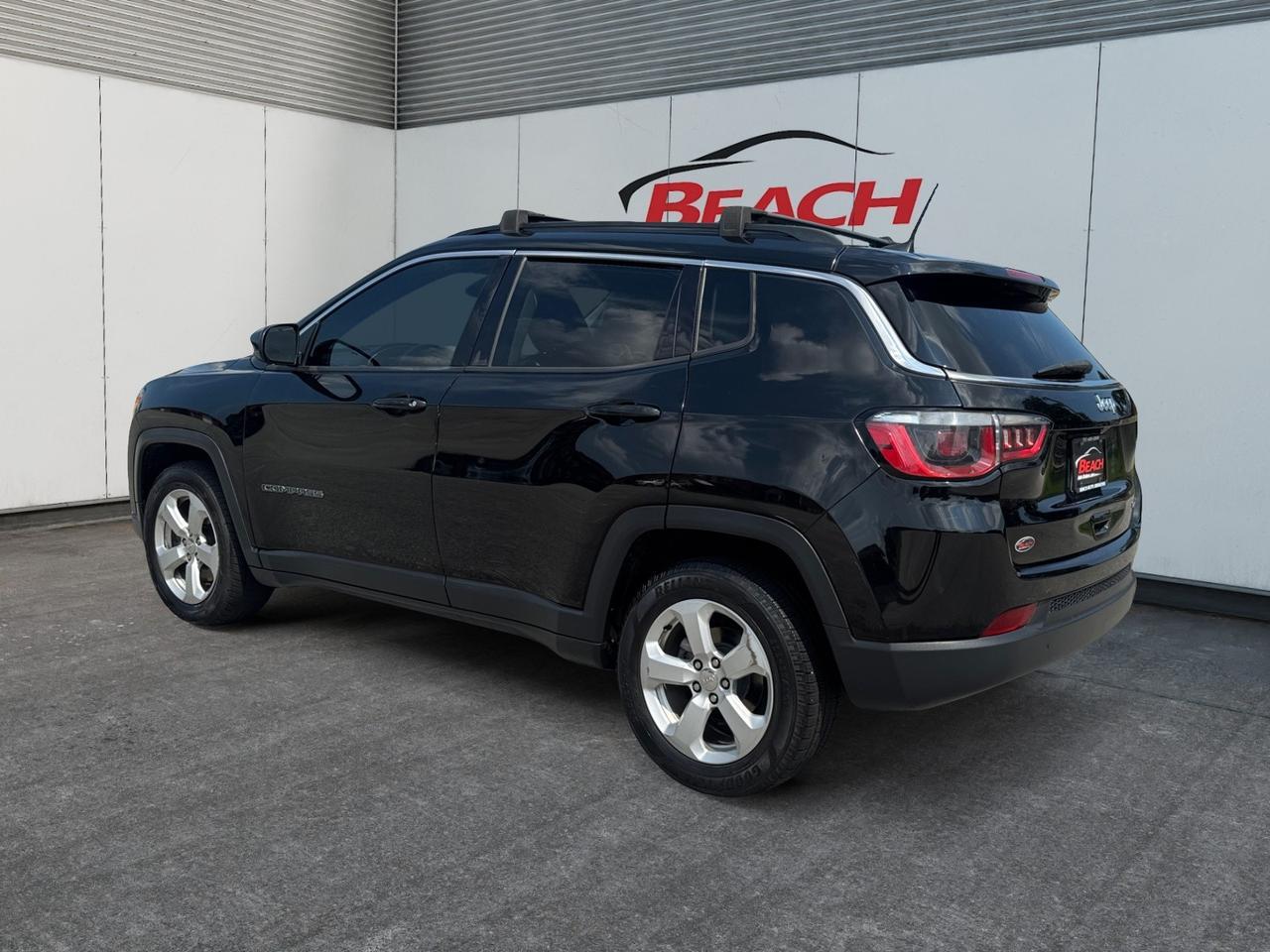 2018 Jeep Compass LATITUDE, POWER DRIVER SEAT, APPLE CAR PLAY, ANDROID AUTO, BLUETOOTH, ROOF RACKS, REMOTE START, KEYLESS ENTRY & START, CLEAN CARFAX, THE DEAL YOU HAVE BEEN WAITING FOR IS RIGHT HERE!!! Norfolk VA