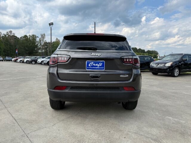 2018 Jeep Compass Latitude FWD