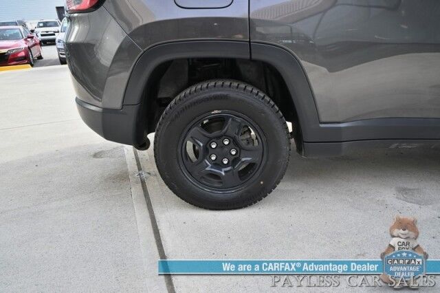 2018 Jeep Compass Sport / 4X4 / 2.4L I4 / 6-Spd Manual / Premium Cloth Seats / Bluetooth / USB & AUX Input / Back Up Camera / Push Button Start / Air Conditioning / Cruise Control / Tow Pkg / New Tires / 31 MPG Anchorage AK