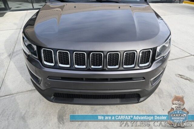 2018 Jeep Compass Sport / 4X4 / 2.4L I4 / 6-Spd Manual / Premium Cloth Seats / Bluetooth / USB & AUX Input / Back Up Camera / Push Button Start / Air Conditioning / Cruise Control / Tow Pkg / New Tires / 31 MPG Anchorage AK