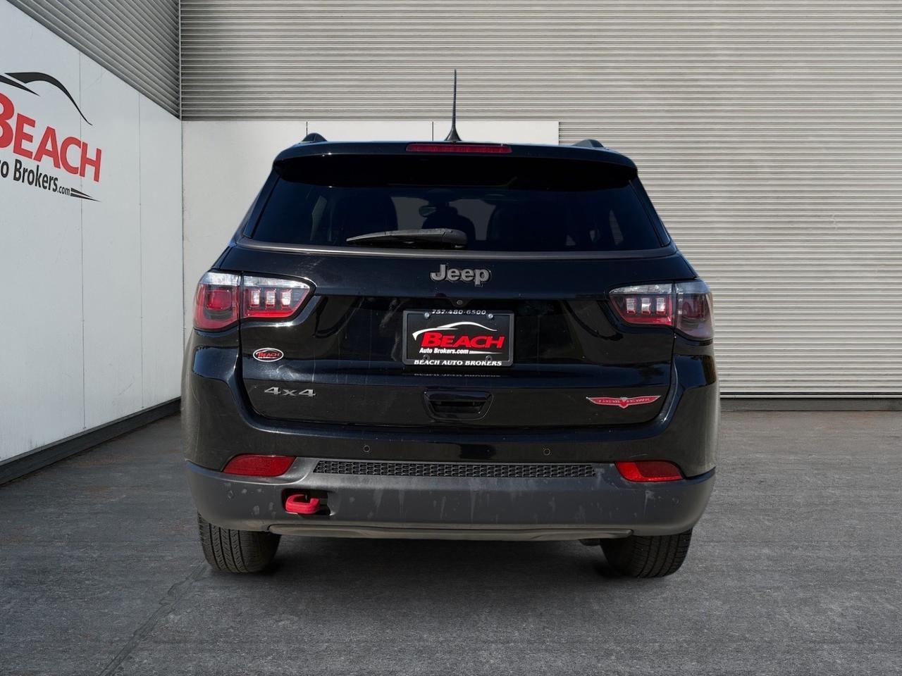 2018 Jeep Compass Trail hawk, RED TOW HOOKS, BACKUP CAMERA, PUSH BUTTON START, APPLE CARPLAY/ANDROID AUTO, HEATED STEERING WHEEL, NAVIGATION, MOONROOF, POWER LIFTGATE, COME AND TEST DRIVE THIS JEEP COMPASS TODAY! Norfolk VA