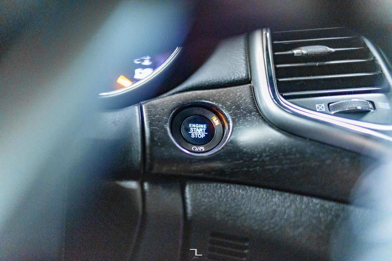 2018 Jeep Grand Cherokee 4x4 Altitude IV Leather Nav Bcam Red Deer AB