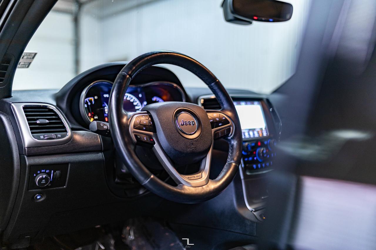 2018 Jeep Grand Cherokee 4x4 Altitude IV Leather Nav Bcam Red Deer AB