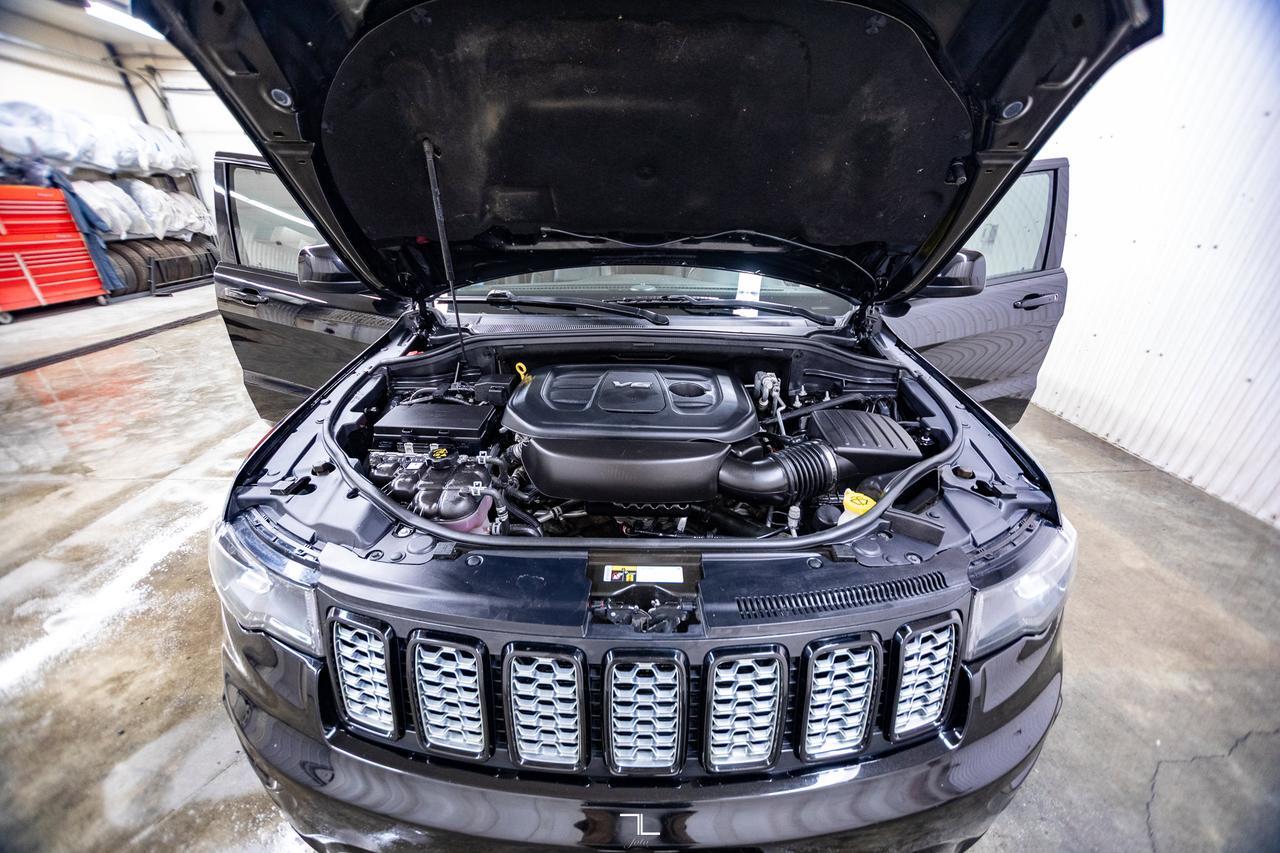 2018 Jeep Grand Cherokee 4x4 Altitude IV Leather Nav Bcam Red Deer AB