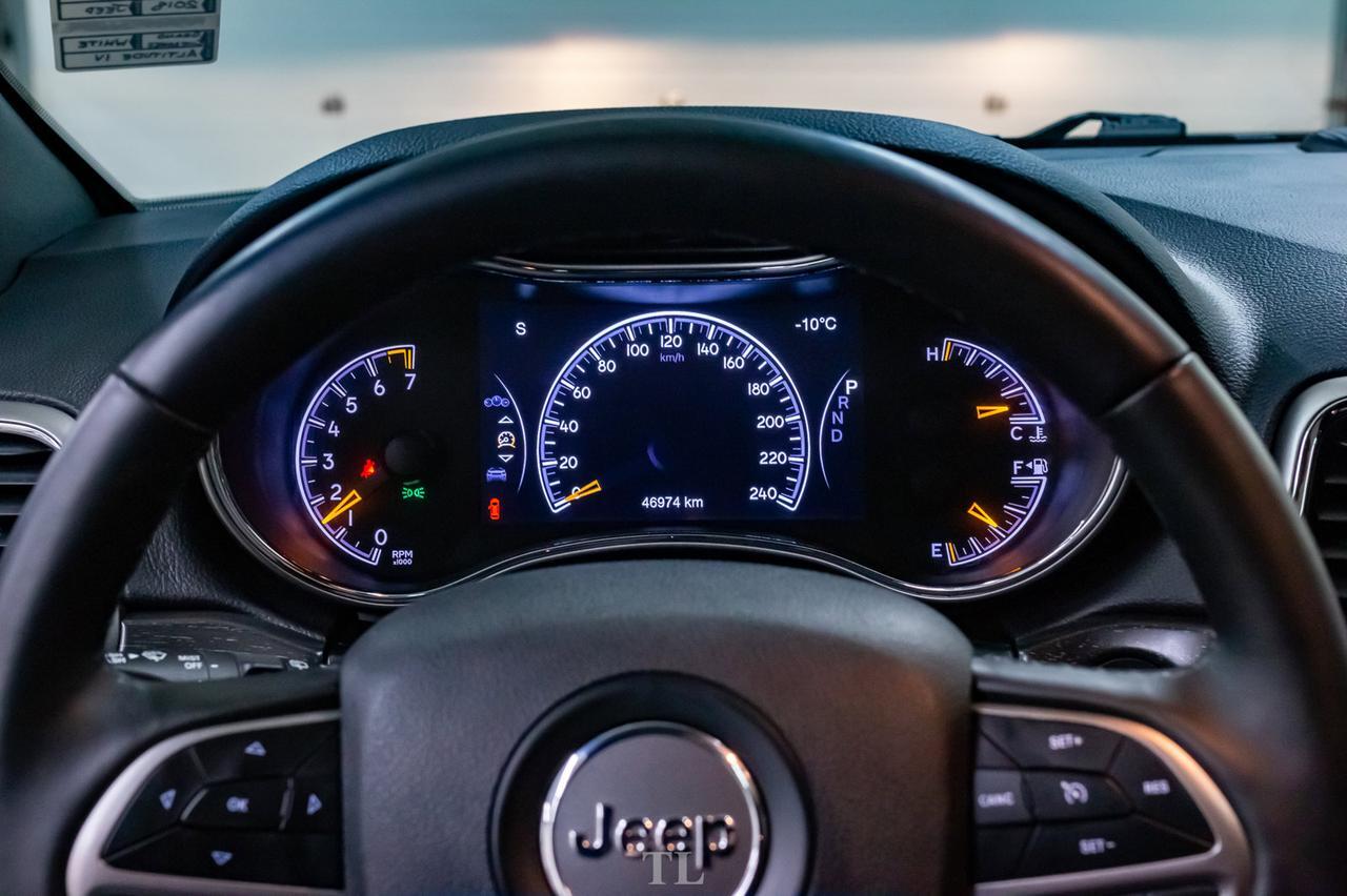 2018 Jeep Grand Cherokee 4x4 Altitude IV Roof Nav BCam Red Deer AB