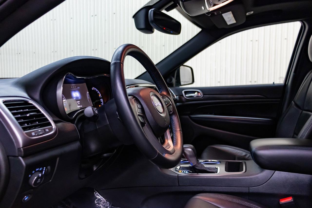 2018 Jeep Grand Cherokee 4x4 Altitude Leather Roof Nav Red Deer AB