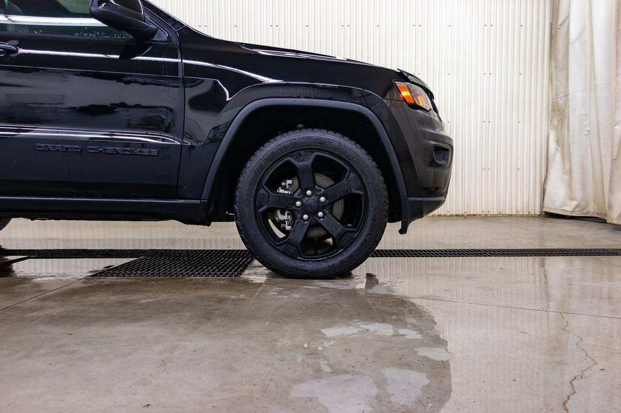 2018 Jeep Grand Cherokee 4x4 Altitude Leather Roof Nav Red Deer AB