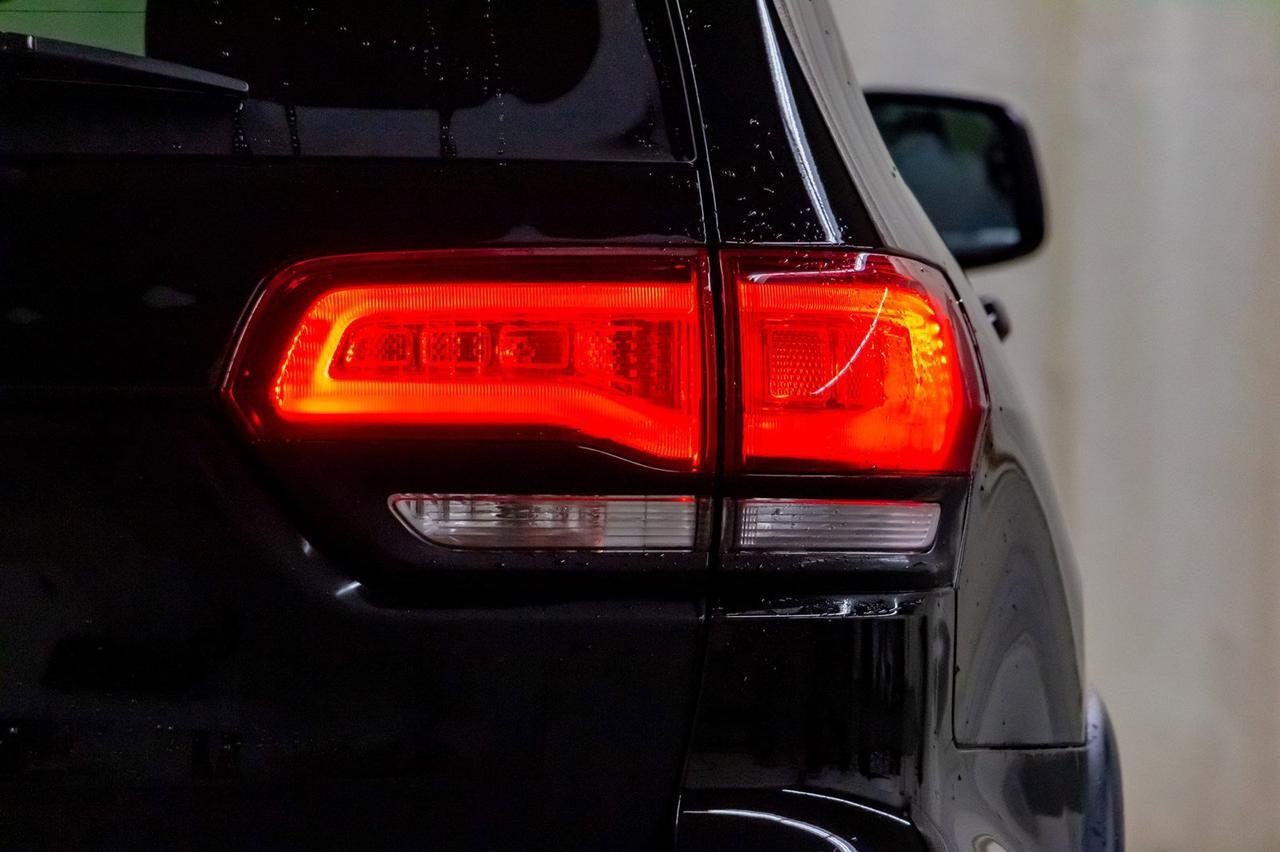 2018 Jeep Grand Cherokee 4x4 Altitude Leather Roof Nav Red Deer AB