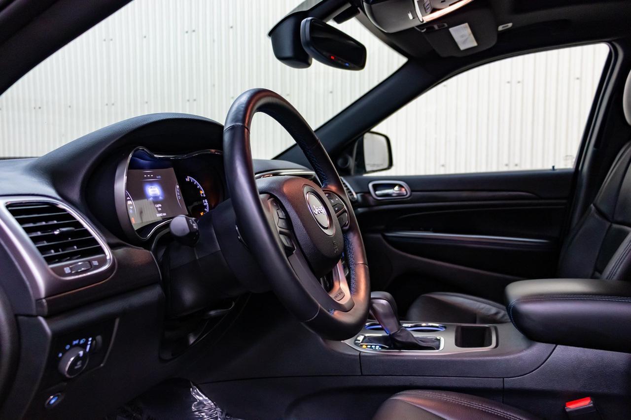 2018 Jeep Grand Cherokee 4x4 Altitude Leather Roof Nav Red Deer AB
