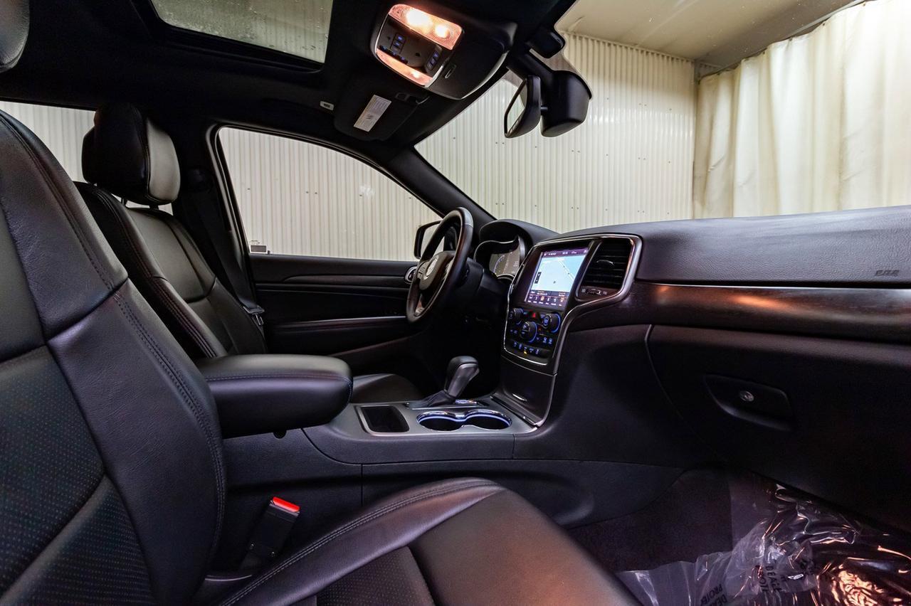 2018 Jeep Grand Cherokee 4x4 Altitude Leather Roof Nav Red Deer AB