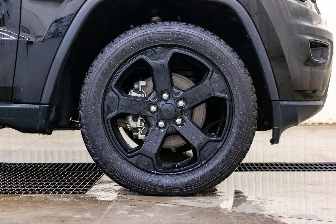 2018 Jeep Grand Cherokee 4x4 Altitude Leather Roof Nav Red Deer AB