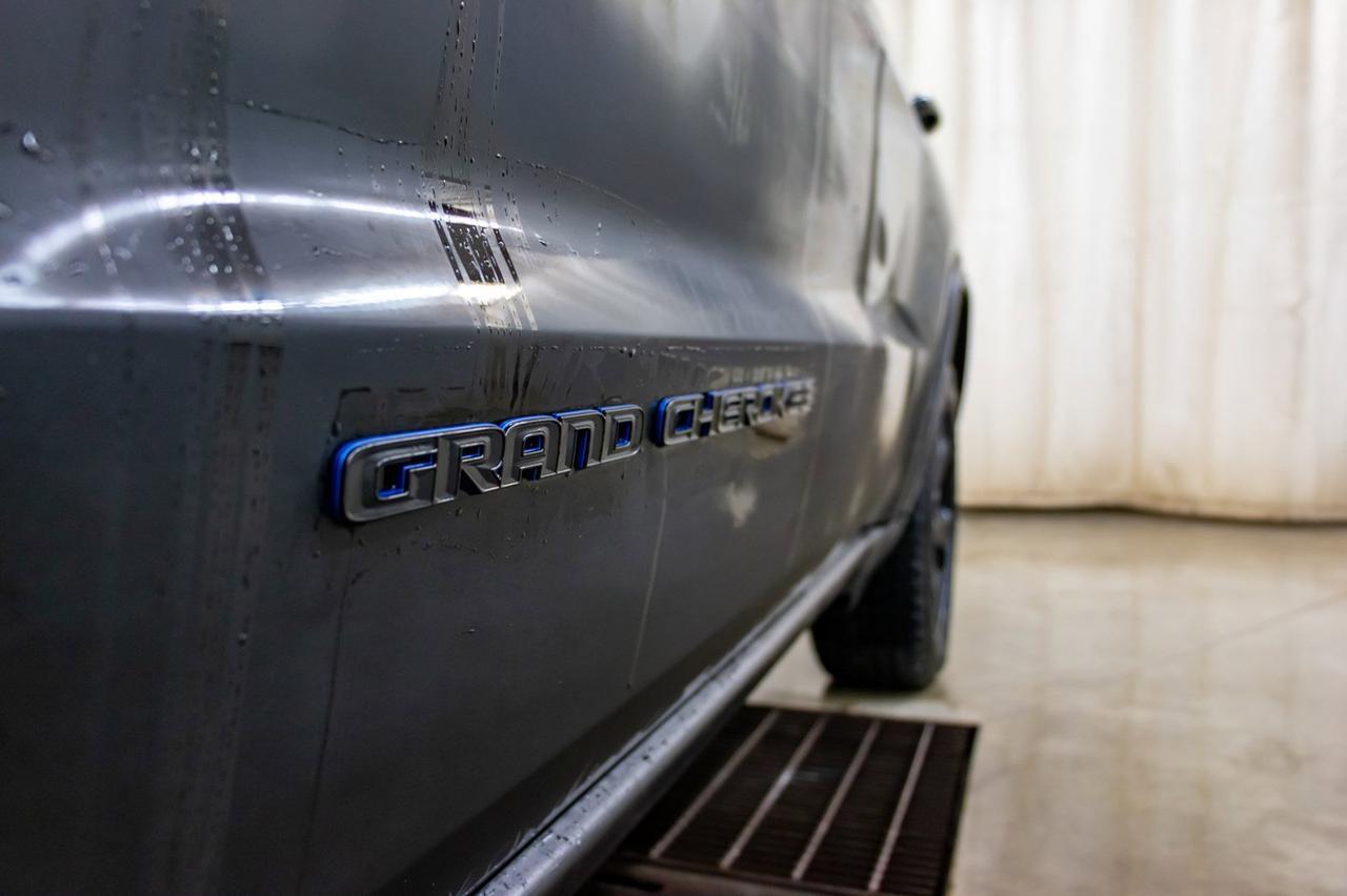 2018 Jeep Grand Cherokee 4x4 Altitude Leather Roof Nav Red Deer AB