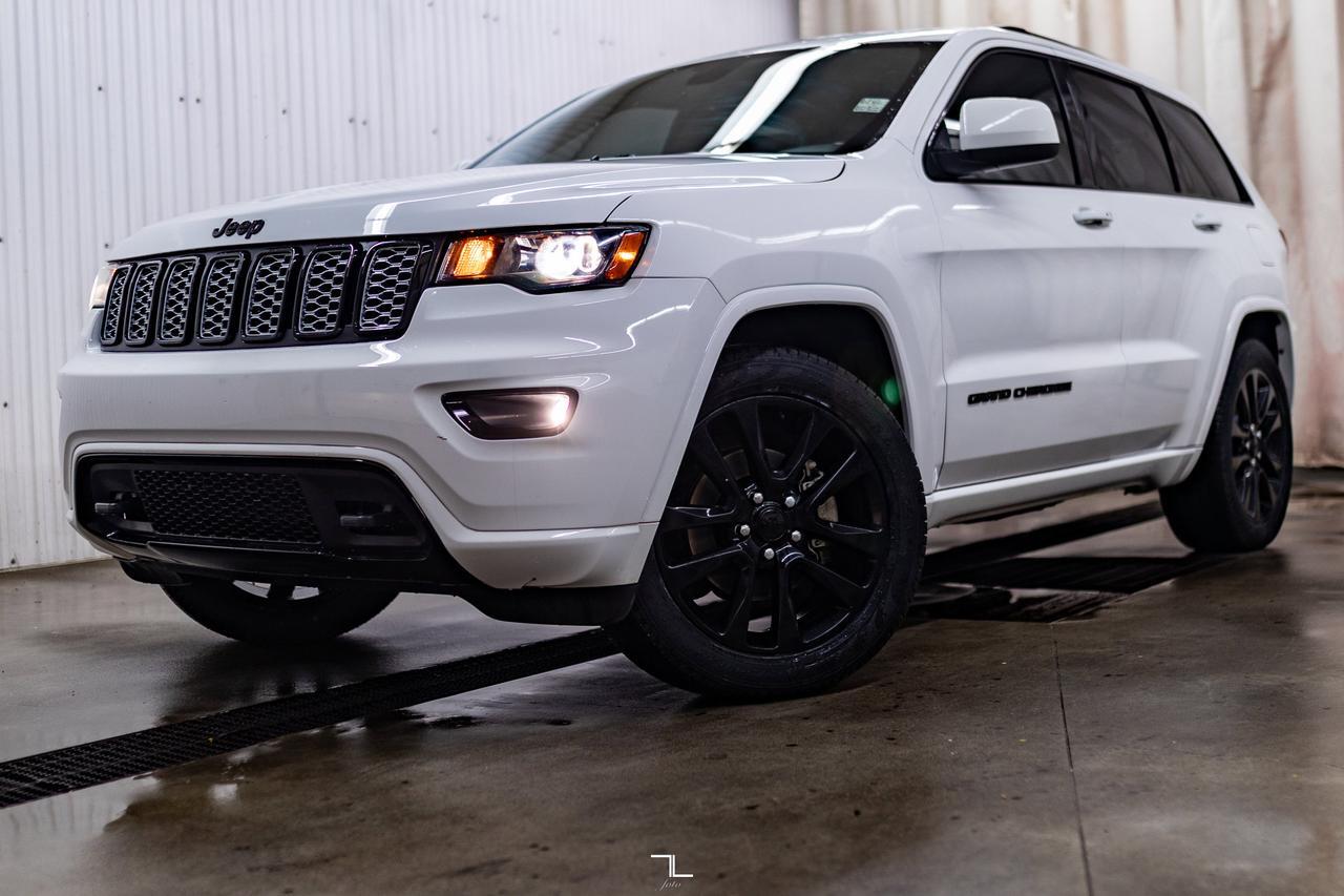2018 Jeep Grand Cherokee 4x4 Laredo Altitude Leather Roof Nav BCam Red Deer AB