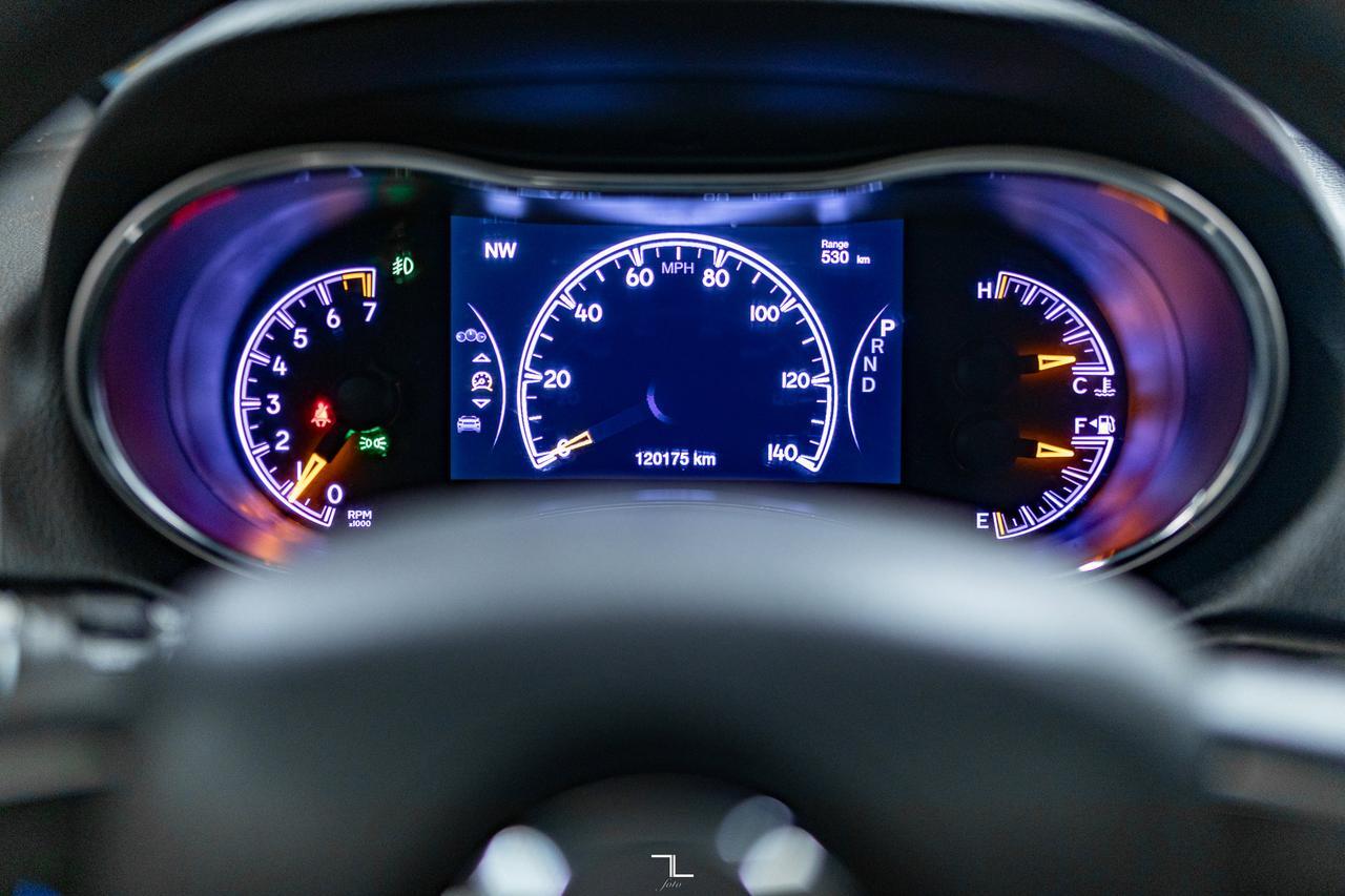 2018 Jeep Grand Cherokee 4x4 Laredo Altitude Leather Roof Nav BCam Red Deer AB