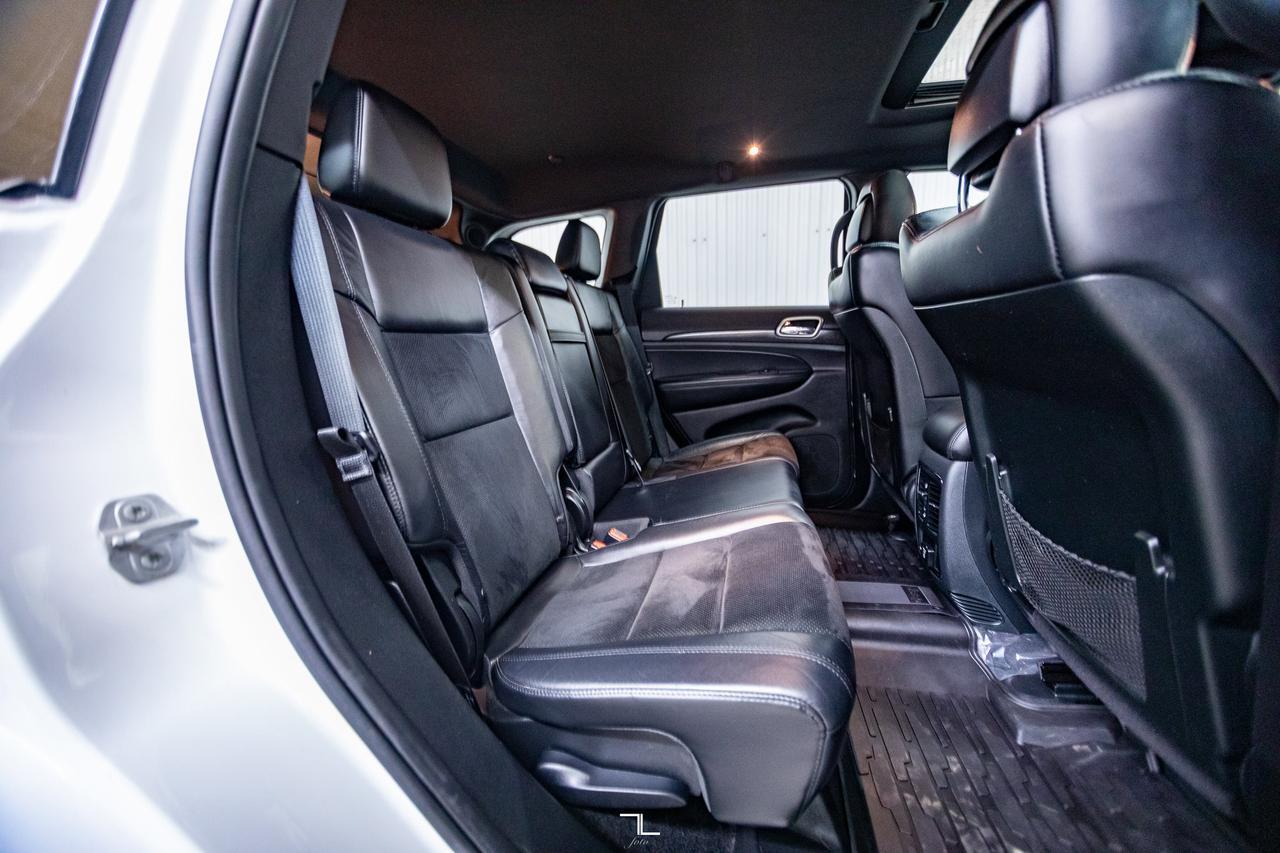 2018 Jeep Grand Cherokee 4x4 Laredo Altitude Leather Roof Nav BCam Red Deer AB