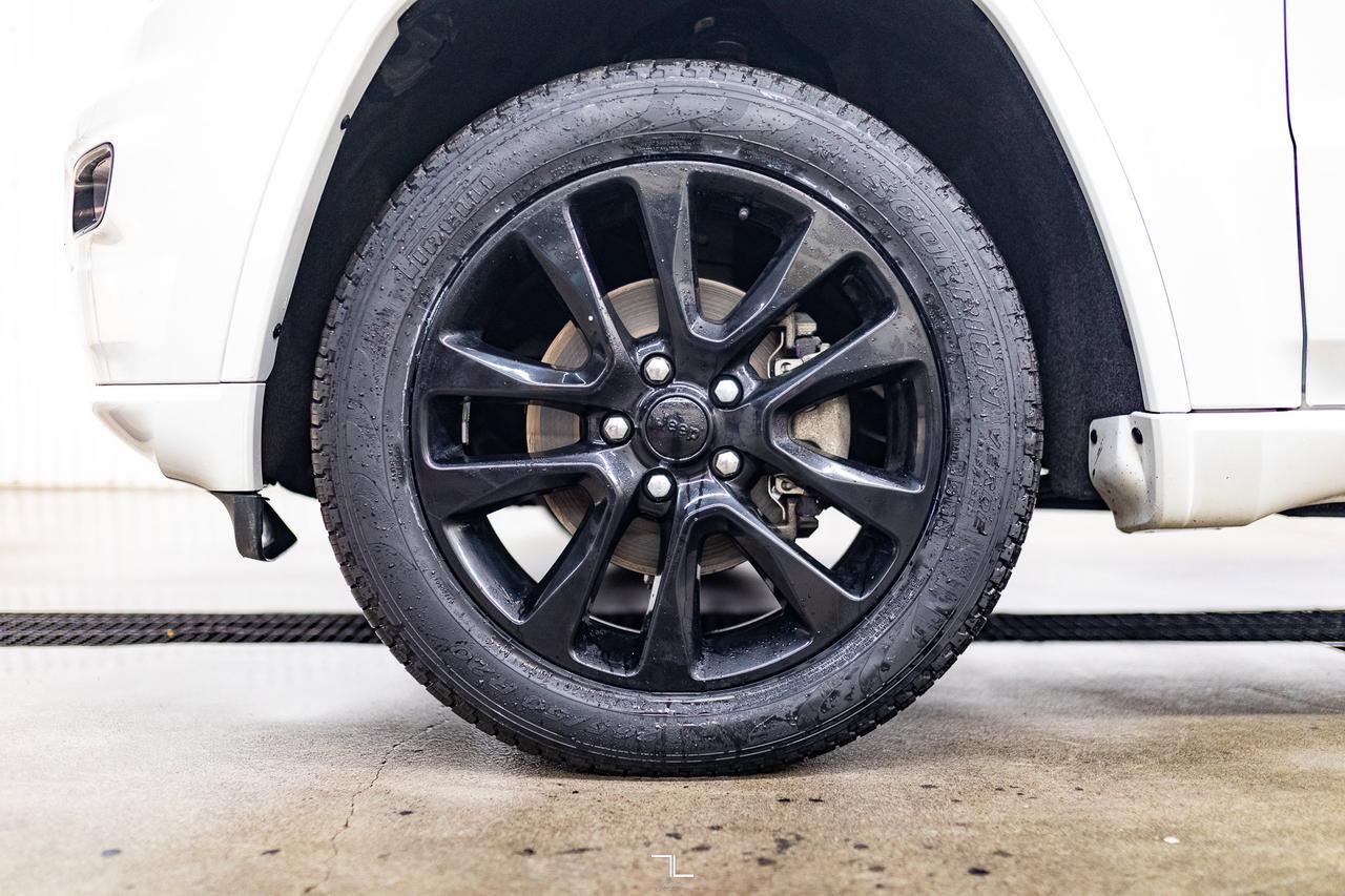 2018 Jeep Grand Cherokee 4x4 Laredo Altitude Leather Roof Nav BCam Red Deer AB