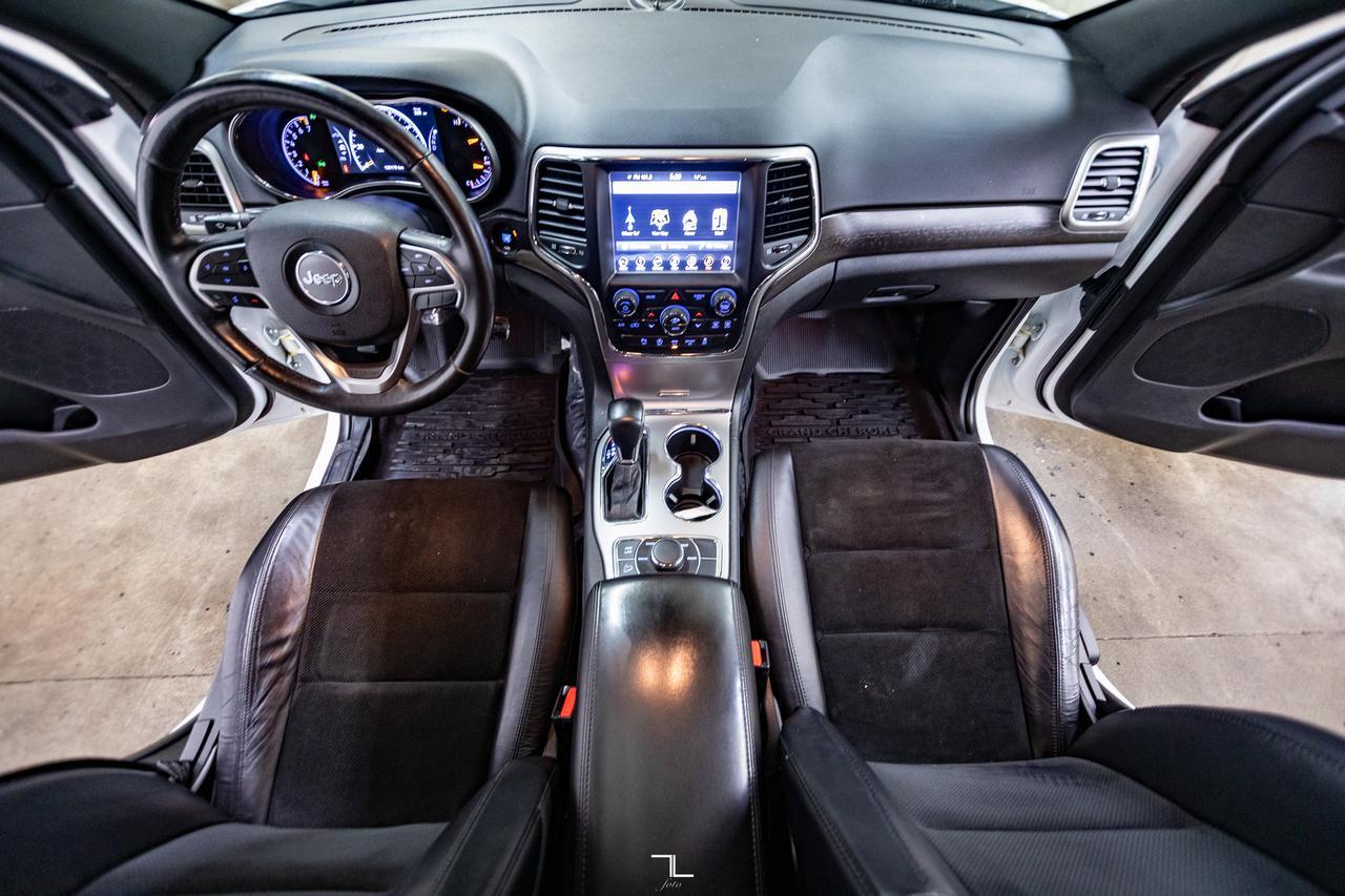 2018 Jeep Grand Cherokee 4x4 Laredo Altitude Leather Roof Nav BCam Red Deer AB