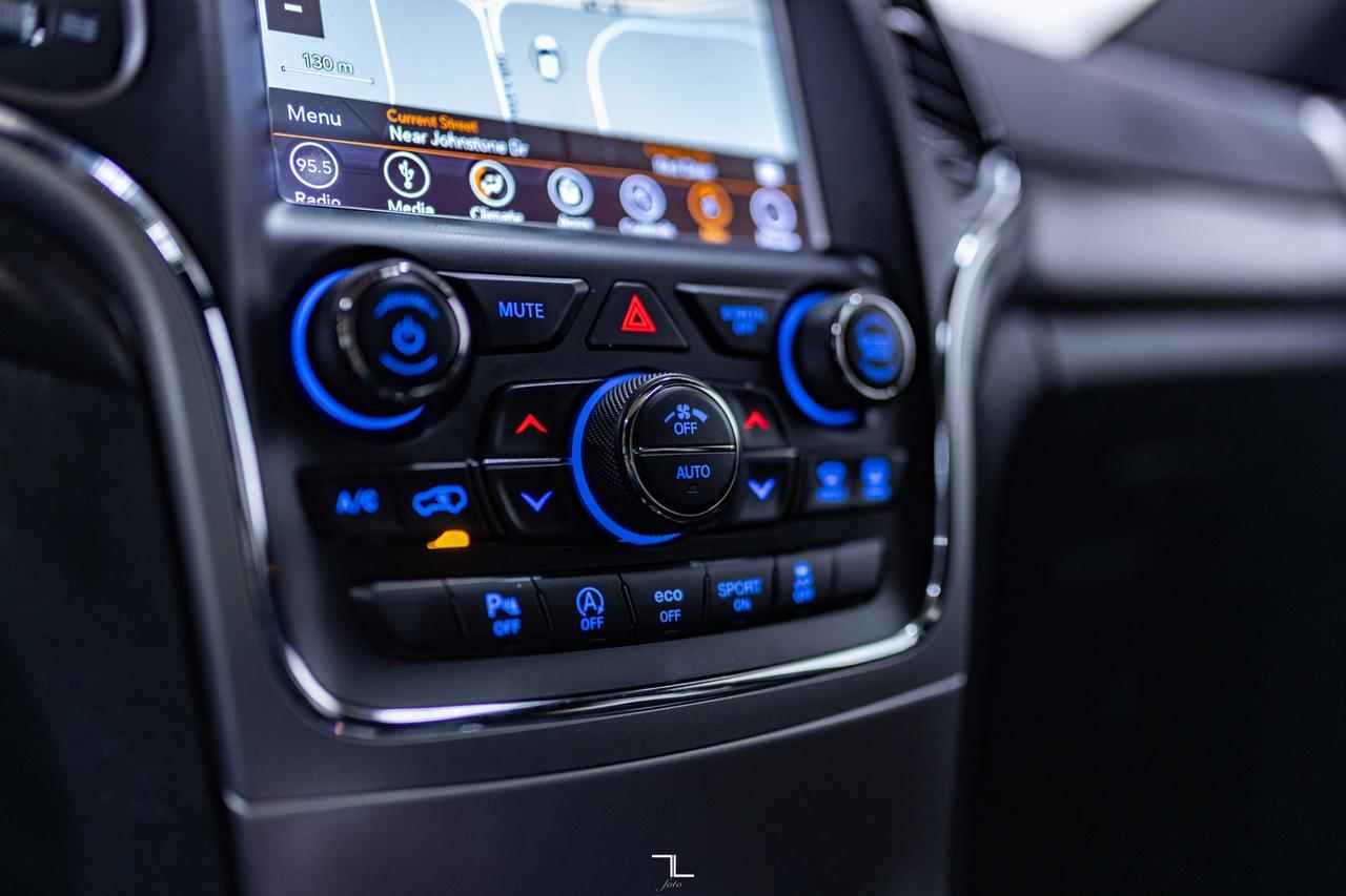 2018 Jeep Grand Cherokee 4x4 Laredo Altitude Leather Roof Nav Red Deer AB