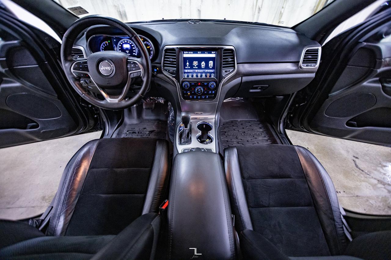 2018 Jeep Grand Cherokee 4x4 Laredo Altitude Leather Roof Nav Red Deer AB