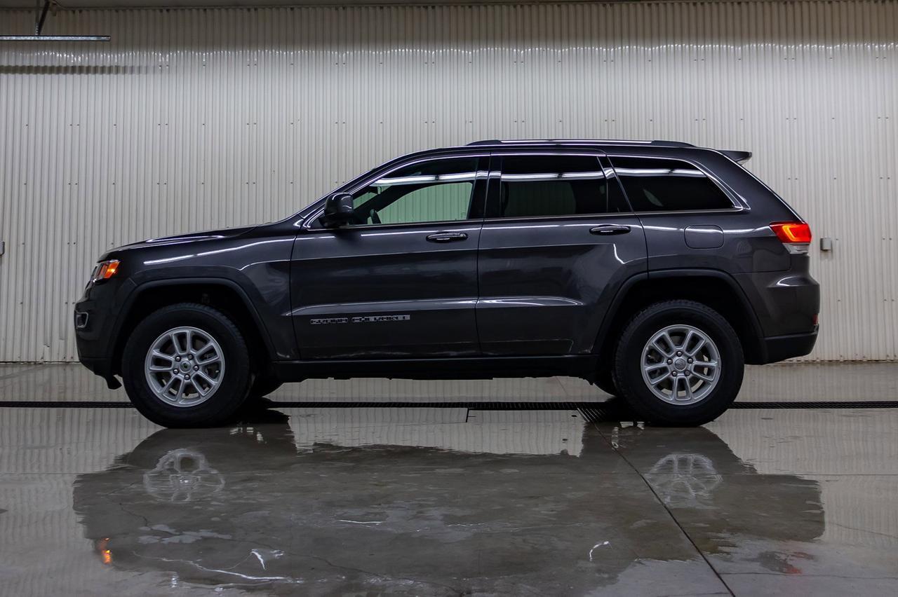2018 Jeep Grand Cherokee 4x4 Laredo BCam Red Deer AB