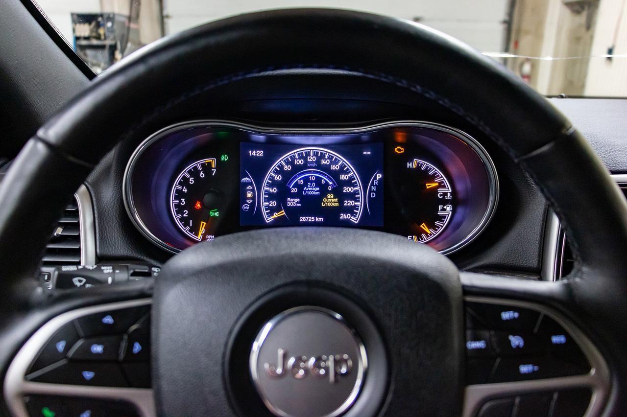 2018 Jeep Grand Cherokee 4x4 Laredo BCam Red Deer AB