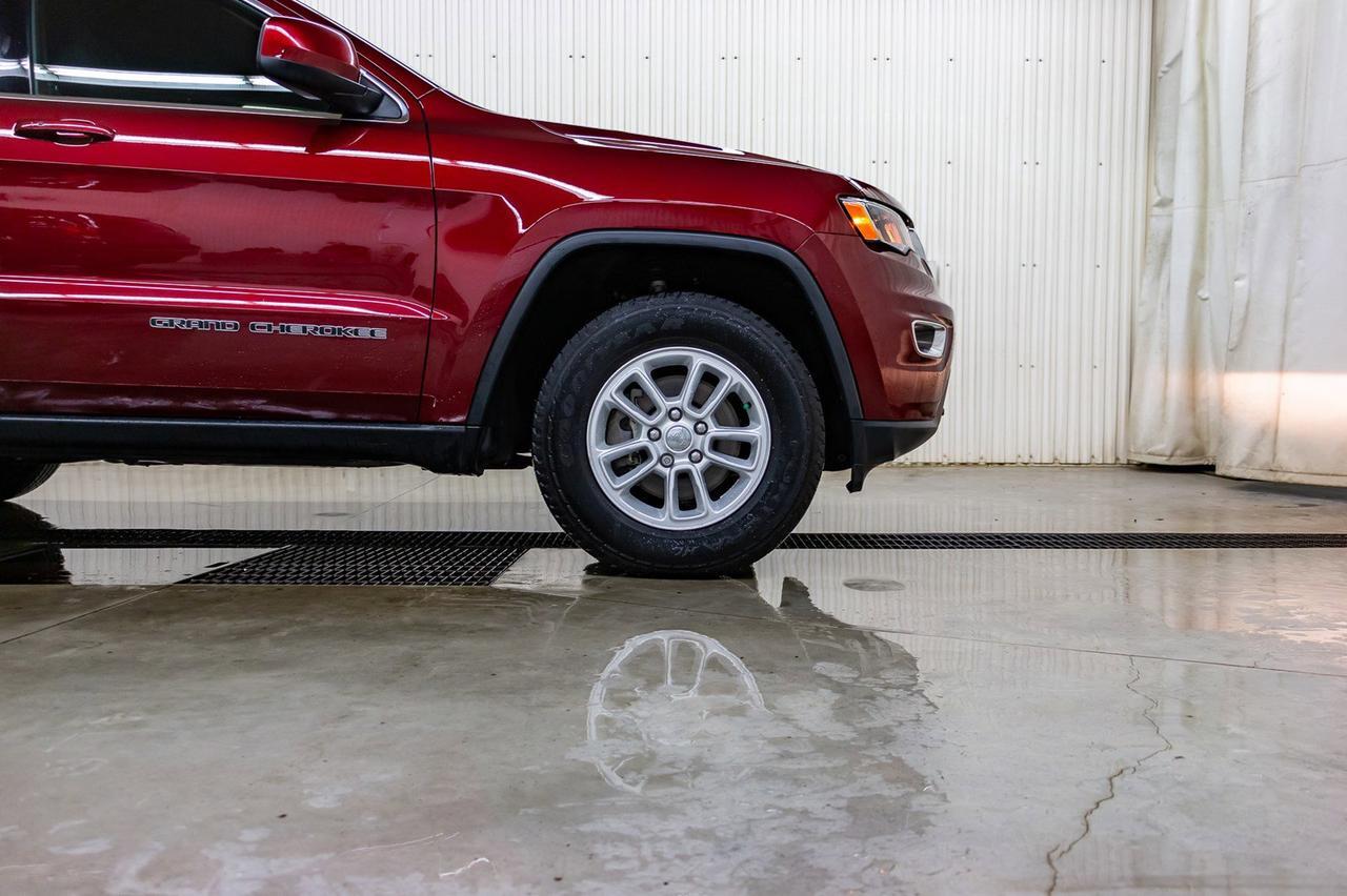 2018 Jeep Grand Cherokee 4x4 Laredo BCam Red Deer AB