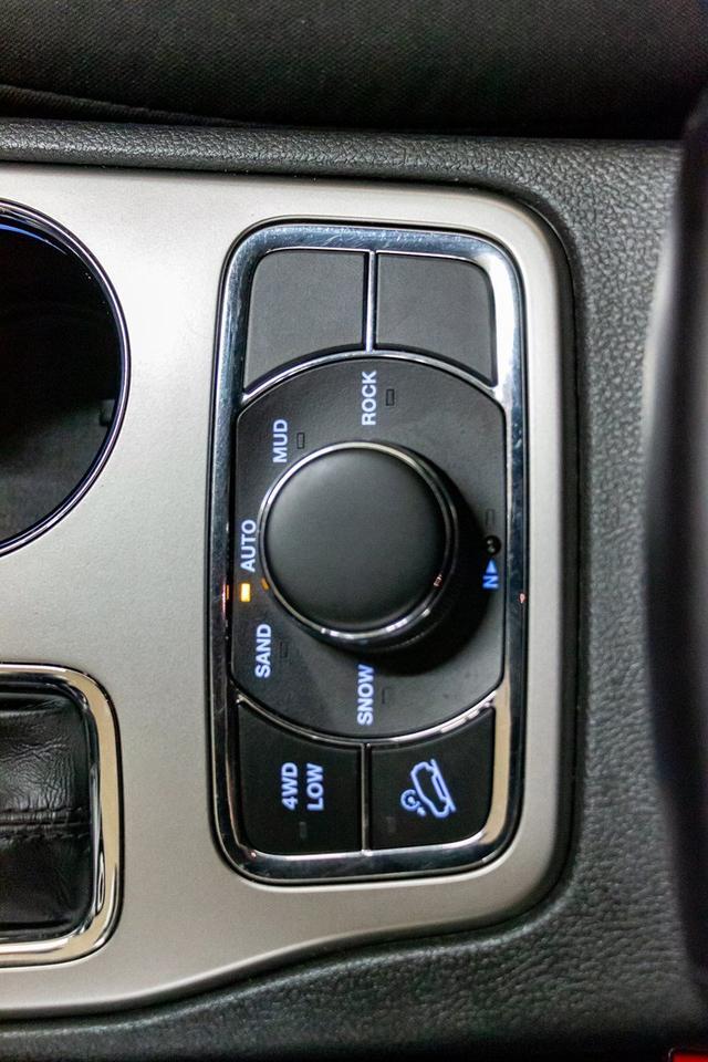 2018 Jeep Grand Cherokee 4x4 Laredo BCam Red Deer AB