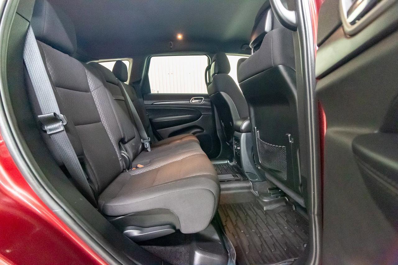 2018 Jeep Grand Cherokee 4x4 Laredo BCam Red Deer AB