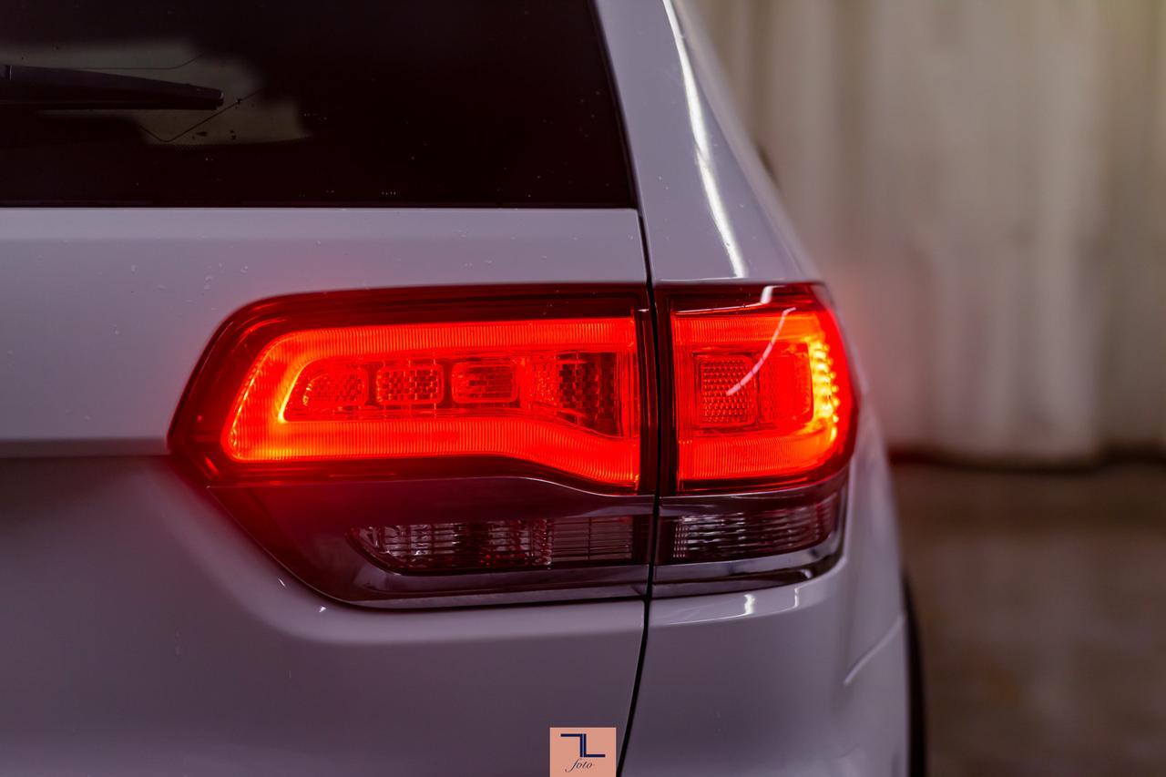 2018 Jeep Grand Cherokee 4x4 Laredo BCam Red Deer AB