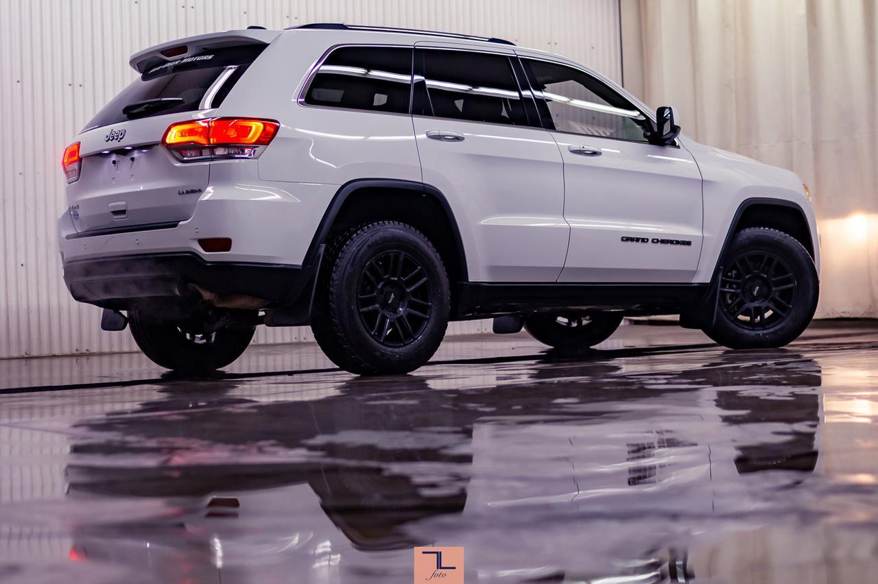 2018 Jeep Grand Cherokee 4x4 Laredo BCam Red Deer AB