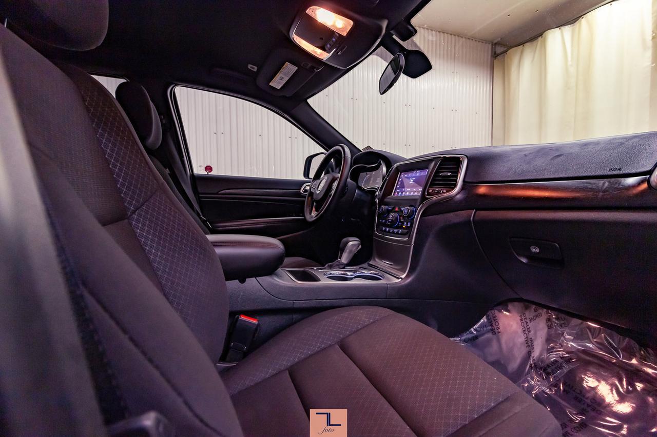 2018 Jeep Grand Cherokee 4x4 Laredo BCam Red Deer AB