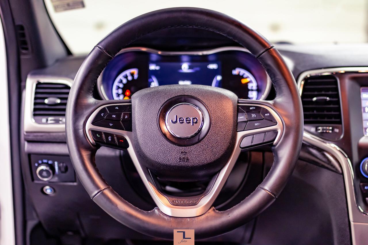 2018 Jeep Grand Cherokee 4x4 Laredo BCam Red Deer AB