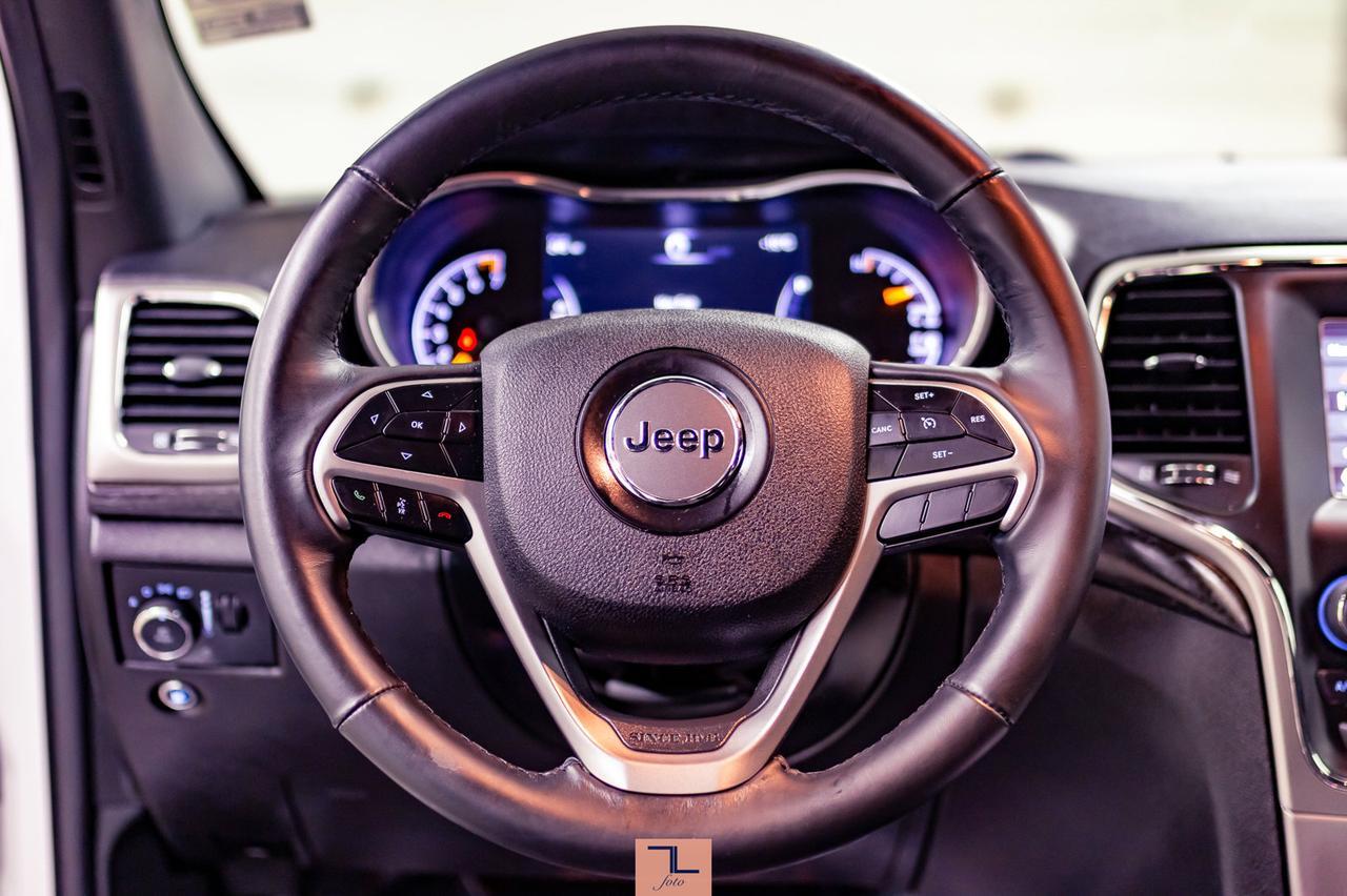 2018 Jeep Grand Cherokee 4x4 Laredo BCam Red Deer AB