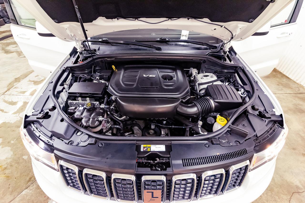 2018 Jeep Grand Cherokee 4x4 Laredo BCam Red Deer AB