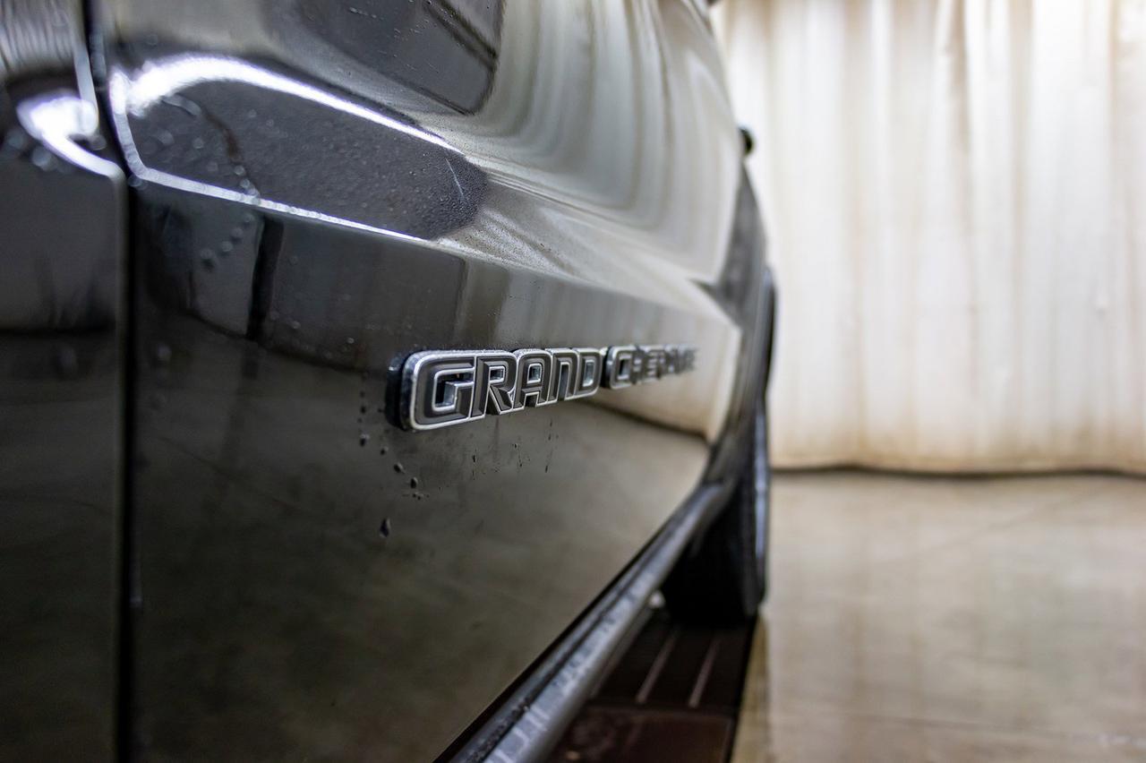 2018 Jeep Grand Cherokee 4x4 Laredo BCam Red Deer AB