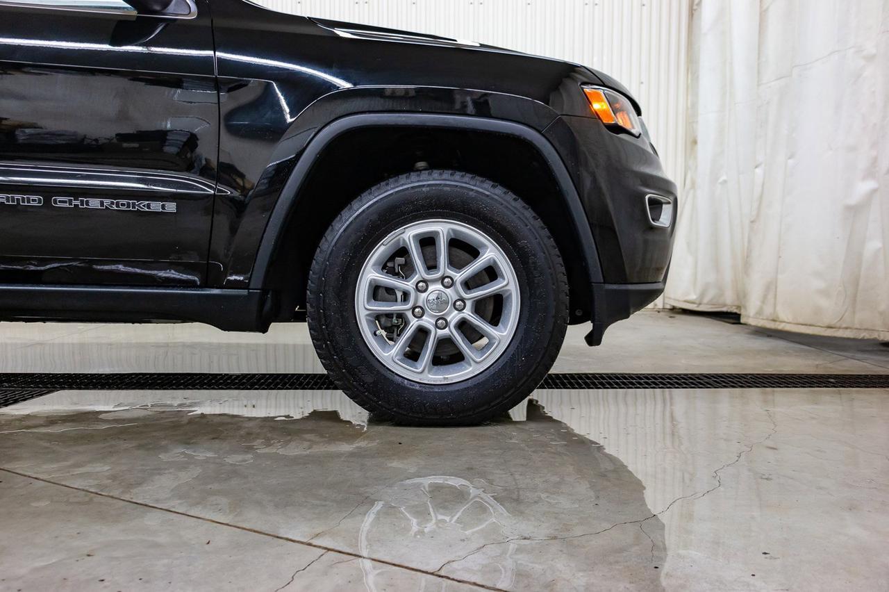 2018 Jeep Grand Cherokee 4x4 Laredo BCam Red Deer AB